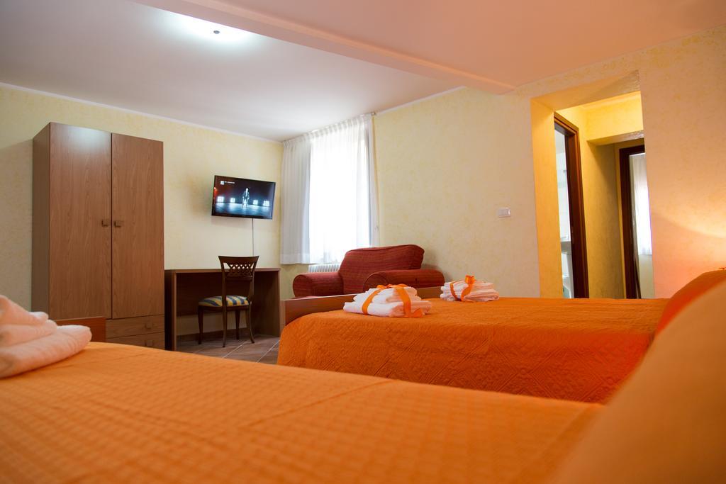Hotel Le Stanze Del Re Lamezia Terme Habitación foto