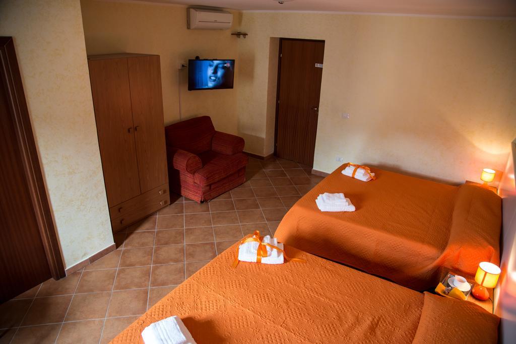 Hotel Le Stanze Del Re Lamezia Terme Habitación foto